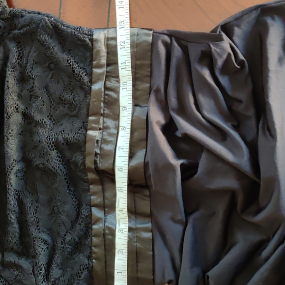 Baby on line D.R.E.S.S  Floor length Lace Gown - Picture 7 of 11